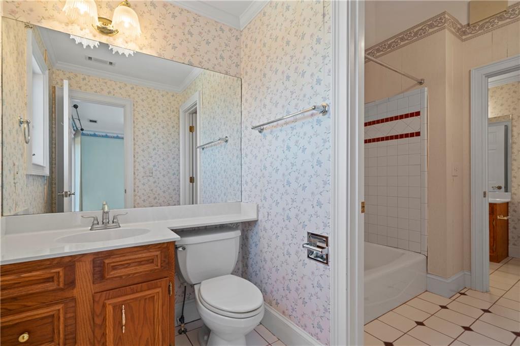 Gainesville, Georgia, 30506, United States, 5 Bedrooms Bedrooms, ,5 BathroomsBathrooms,Residential,For Sale,1996488