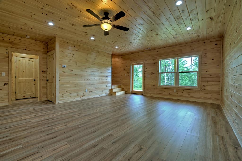 Mineral Bluff, Georgia, 30559, United States, 3 Bedrooms Bedrooms, ,3 BathroomsBathrooms,Residential,For Sale,2006595