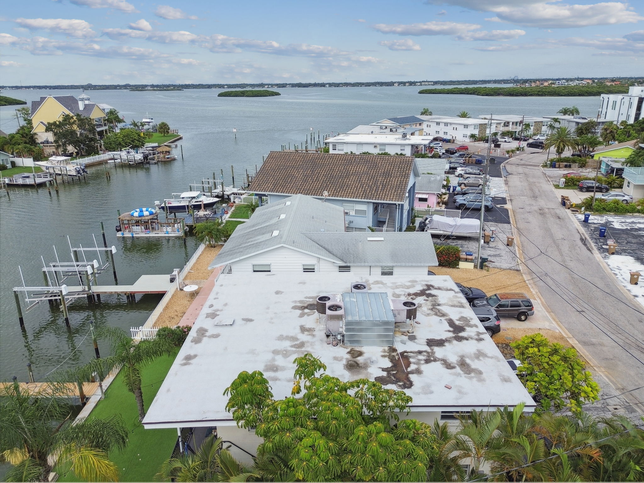515 129th Ave E, Madeira Beach, Florida, 33708, United States, 4 Bedrooms Bedrooms, ,4 BathroomsBathrooms,Residential,For Sale,515 129th Ave E,1413375