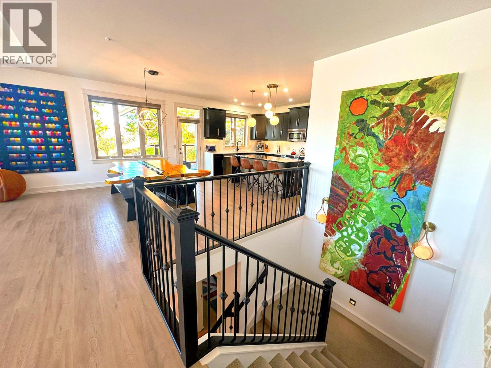 VERNON, British Columbia, V1H 1Y5, CA, 4 Bedrooms Bedrooms, ,2 BathroomsBathrooms,Residential,For Sale,1948063