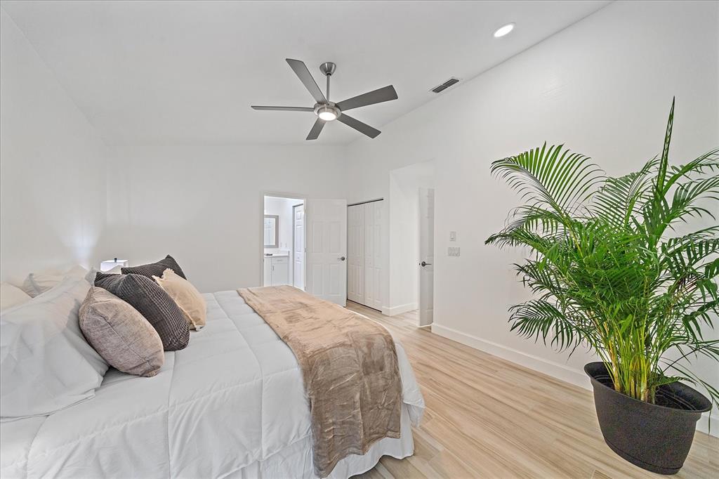 Sarasota, Florida, 34231, United States, 3 Bedrooms Bedrooms, ,2 BathroomsBathrooms,Residential,For Sale,1987968