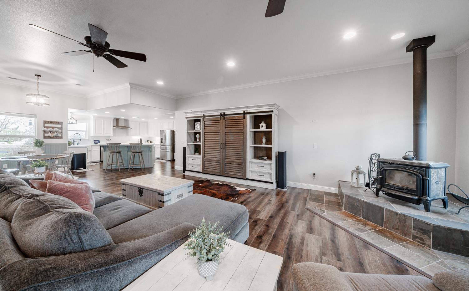 Madera, California, 93636, United States, 4 Bedrooms Bedrooms, ,3 BathroomsBathrooms,Residential,For Sale,1998678