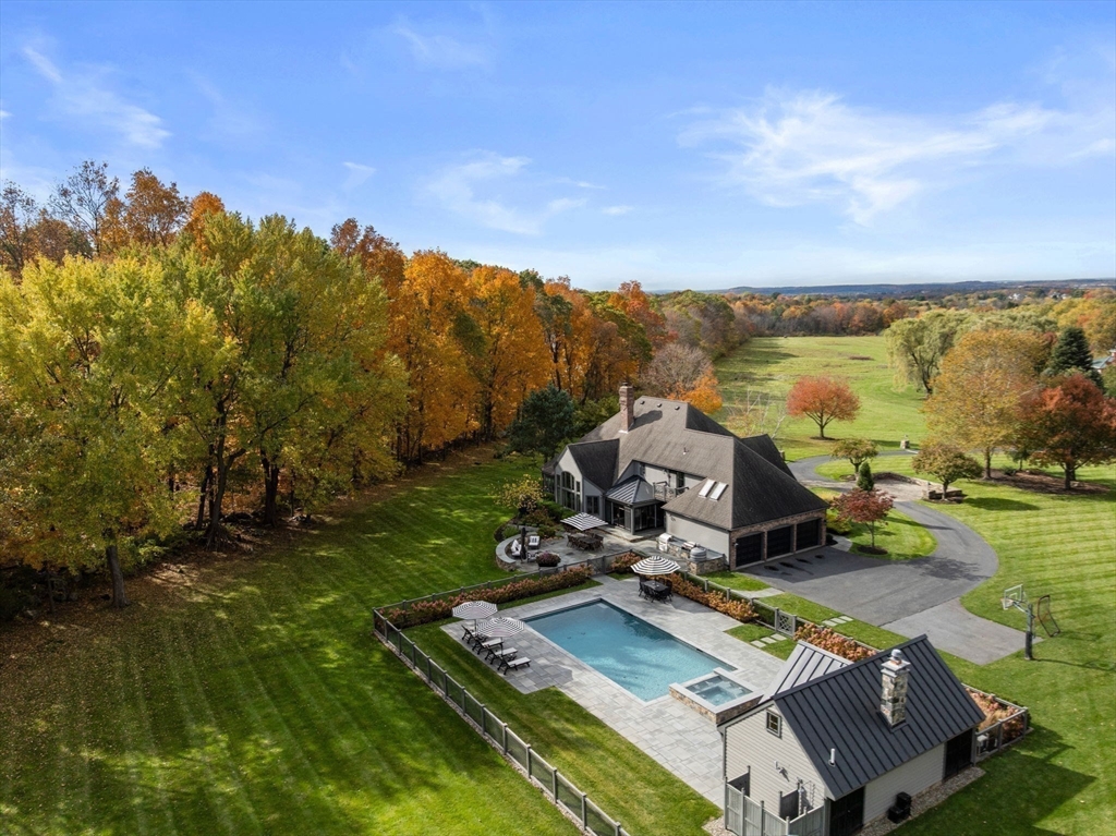 Southborough, Massachusetts, 01772, United States, 4 Bedrooms Bedrooms, ,5 BathroomsBathrooms,Residential,For Sale,2000512