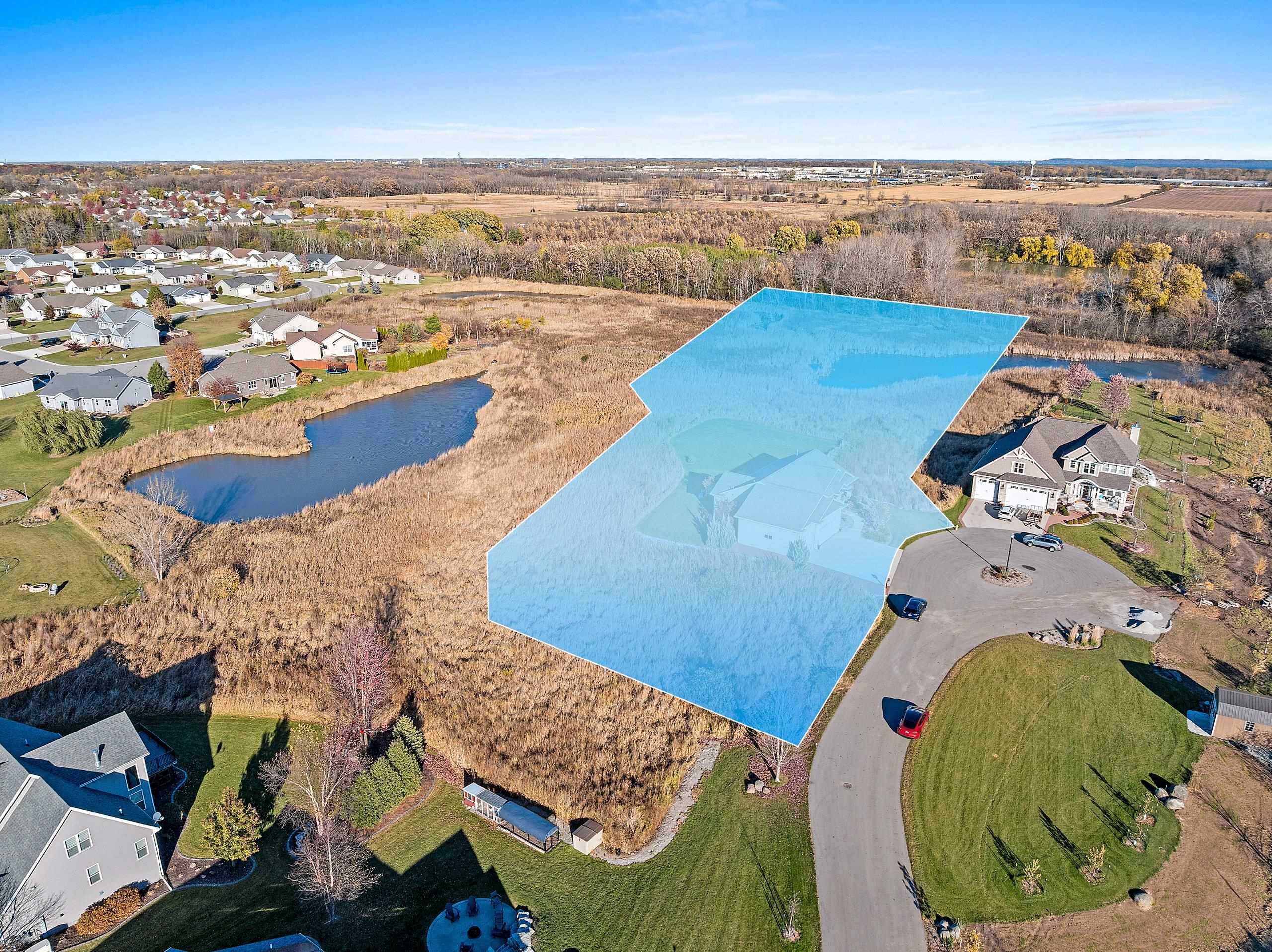 NEENAH, Wisconsin, 54956, United States, 3 Bedrooms Bedrooms, ,3 BathroomsBathrooms,Residential,For Sale,1986561