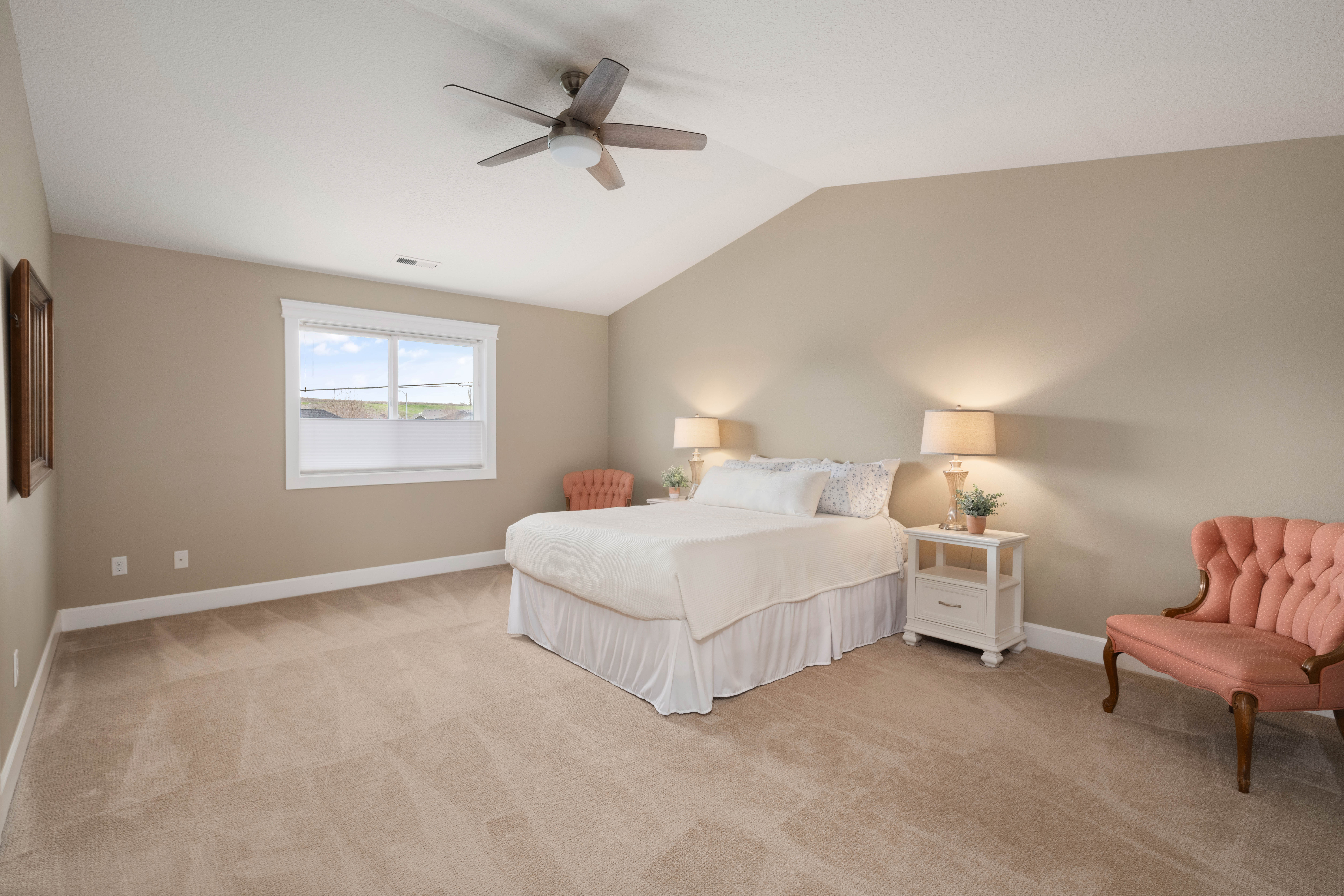  Immaculate 2-Story in ?The Park? - 物件實景