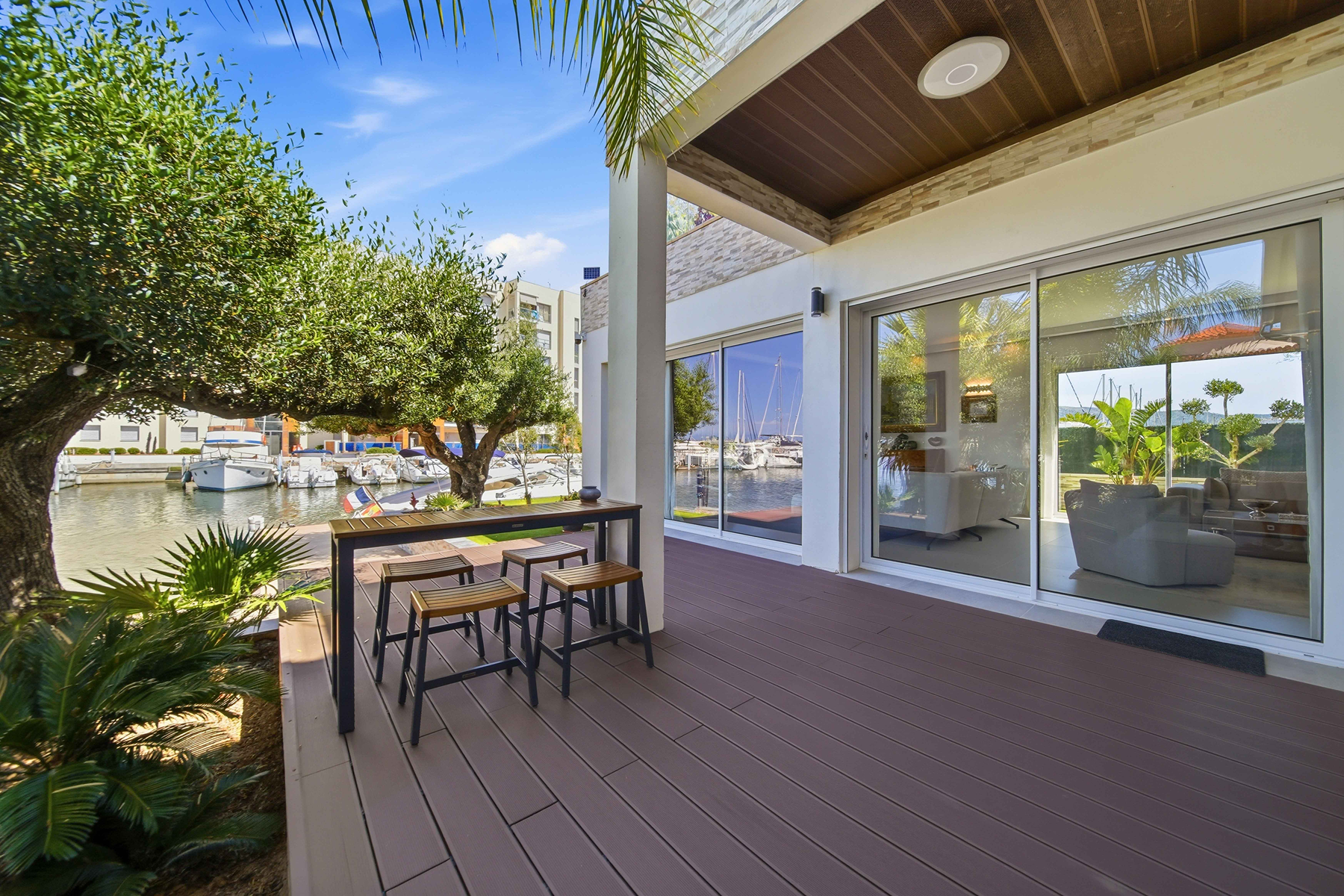  Elegant villa renovated in prime location on the canal - 物件實景