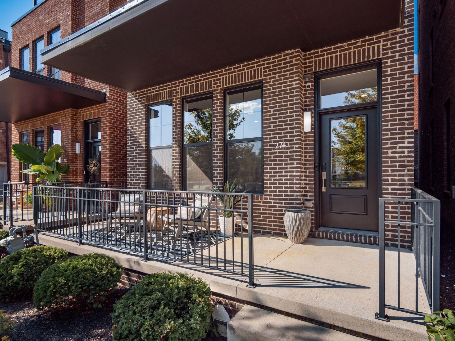 Columbus, Ohio, 43215, United States, 4 Bedrooms Bedrooms, ,4 BathroomsBathrooms,Residential,For Sale,1940716