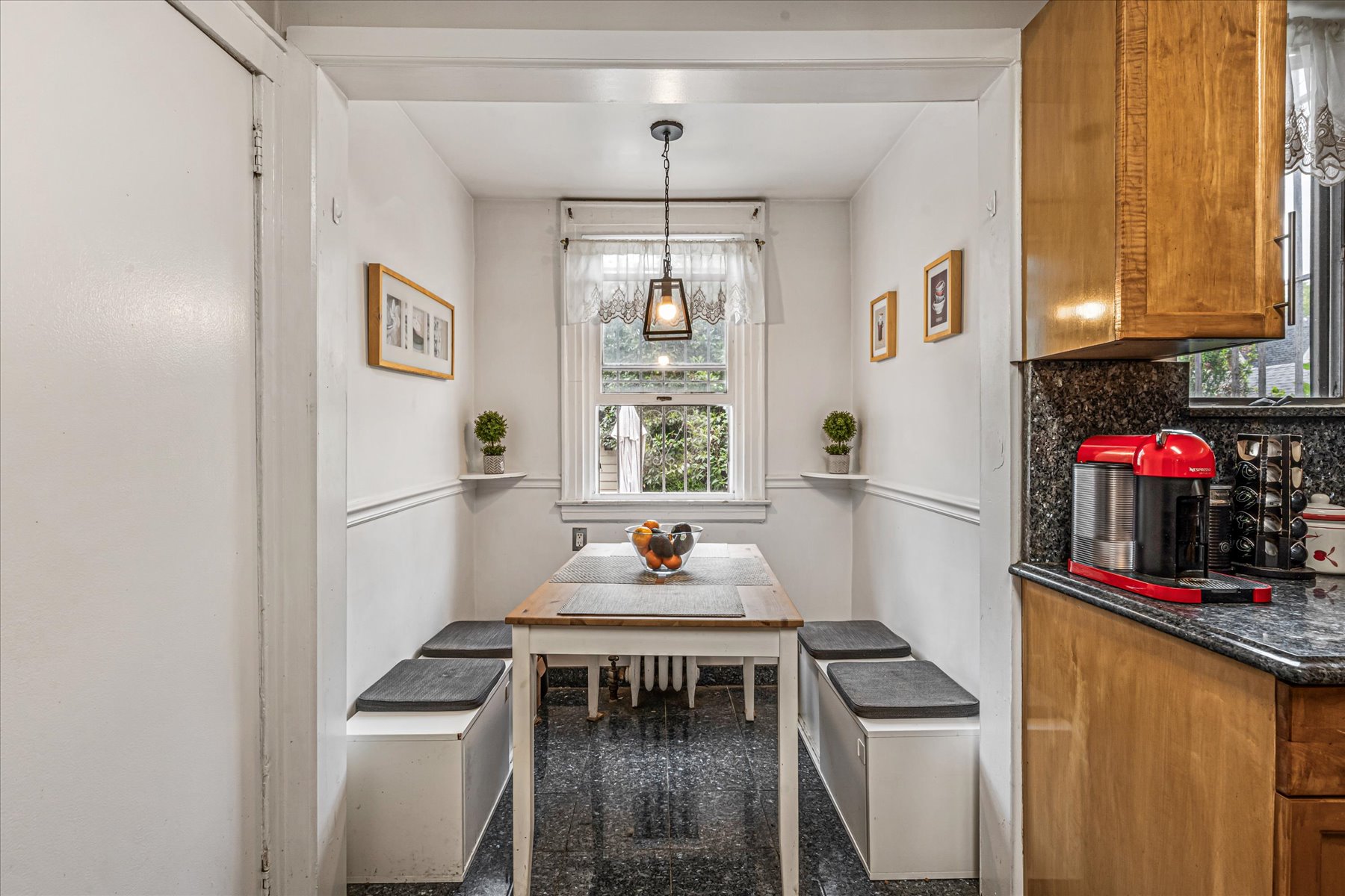  68-37 Nansen Street, Forest Hills, NY, 11375 - 物件實景