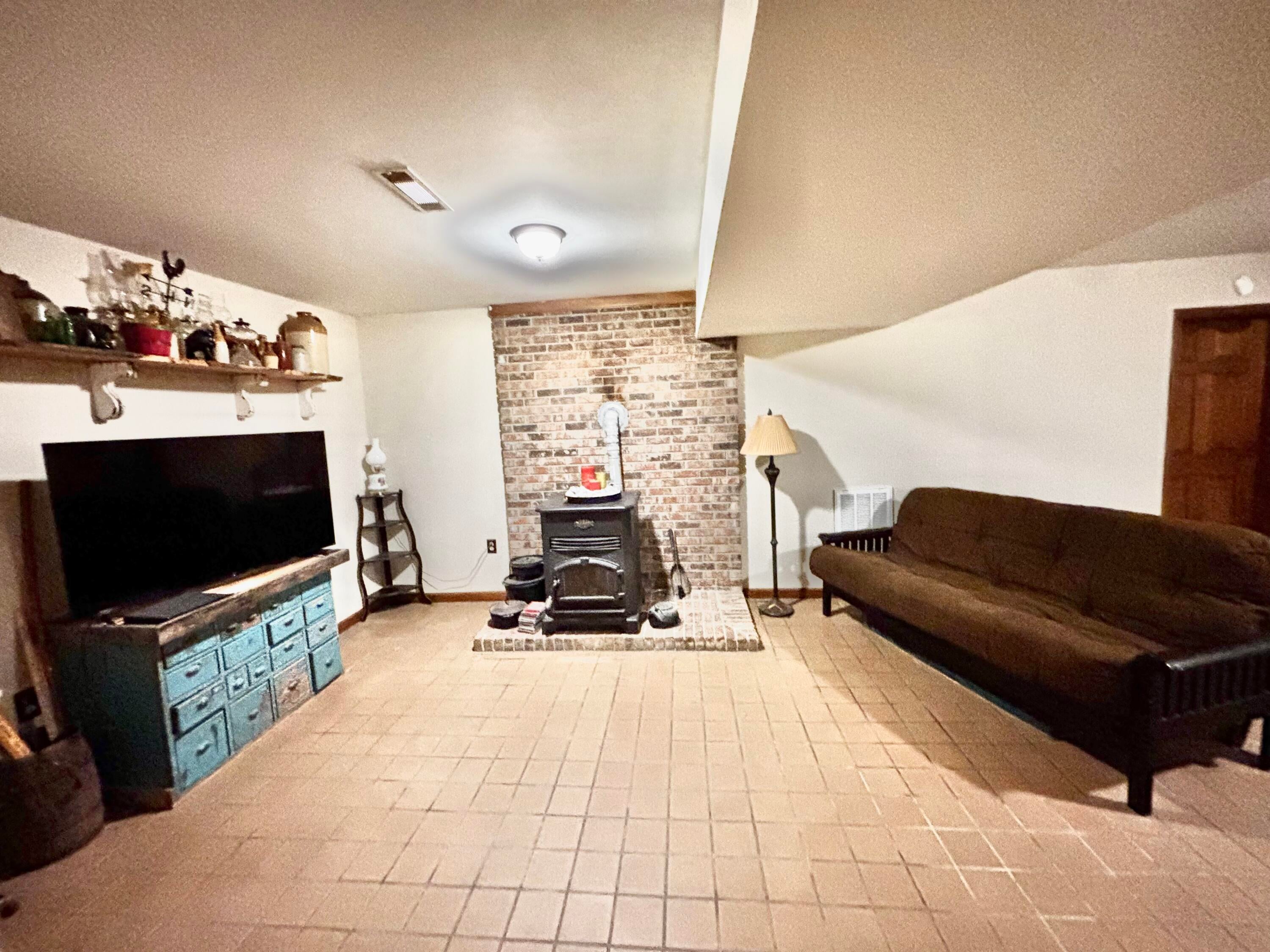 Dayton, Tennessee, 37321, United States, 3 Bedrooms Bedrooms, ,3 BathroomsBathrooms,Residential,For Sale,1967660