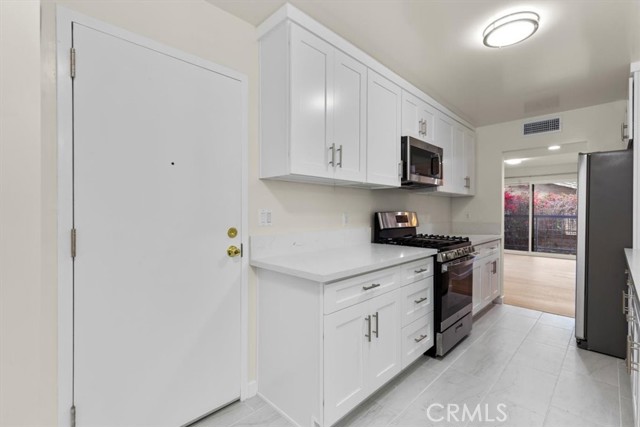 West Hollywood, California, 90046, United States, 2 Bedrooms Bedrooms, ,2 BathroomsBathrooms,Residential,For Sale,1992442