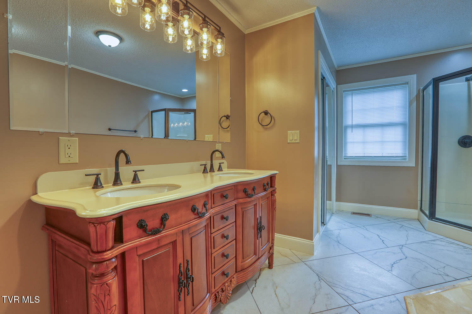 Rogersville, Tennessee, 37857, United States, 4 Bedrooms Bedrooms, ,4 BathroomsBathrooms,Residential,For Sale,2042868