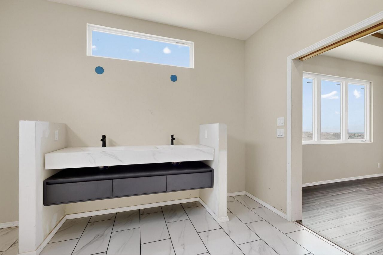 Albuquerque, New Mexico, 87120, United States, 3 Bedrooms Bedrooms, ,3 BathroomsBathrooms,Residential,For Sale,1876398