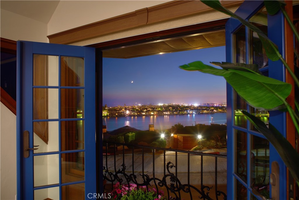 Corona del Mar, California, 92625, United States, 4 Bedrooms Bedrooms, ,4 BathroomsBathrooms,Residential,For Sale,1709023