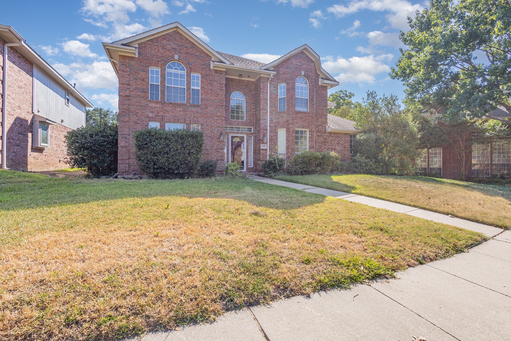 Carrollton, Texas, 75007, United States, 5 Bedrooms Bedrooms, ,3 BathroomsBathrooms,Residential,For Sale,1965546