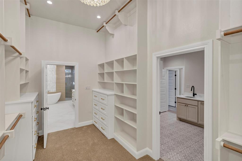 Granbury, Texas, 76049, United States, 4 Bedrooms Bedrooms, ,3 BathroomsBathrooms,Residential,For Sale,2007814