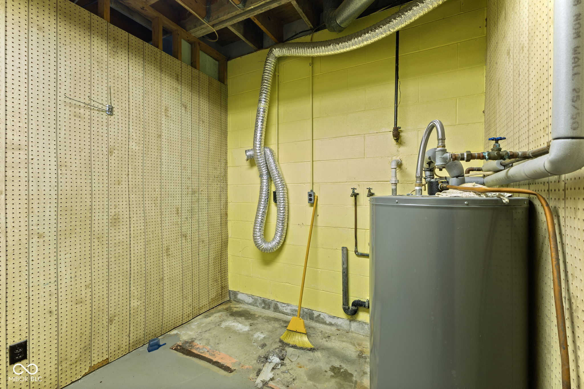 Shelburn, Indiana, 47879, United States, 4 Bedrooms Bedrooms, ,4 BathroomsBathrooms,Residential,For Sale,1925396