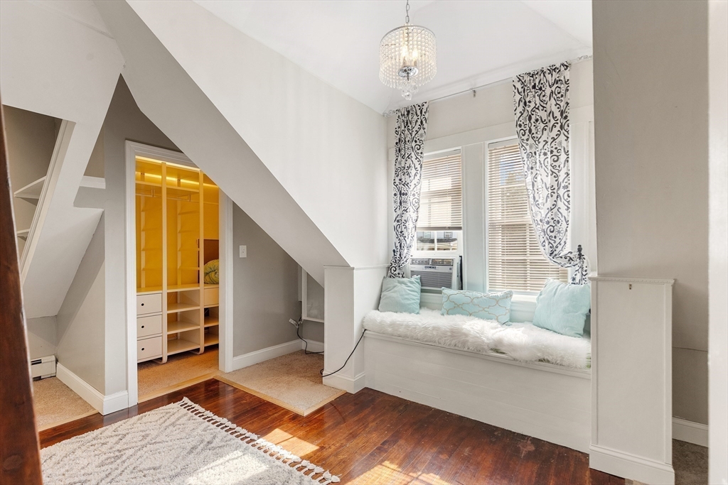 Malden, Massachusetts, 02148, United States, 5 Bedrooms Bedrooms, ,5 BathroomsBathrooms,Residential,For Sale,1984195