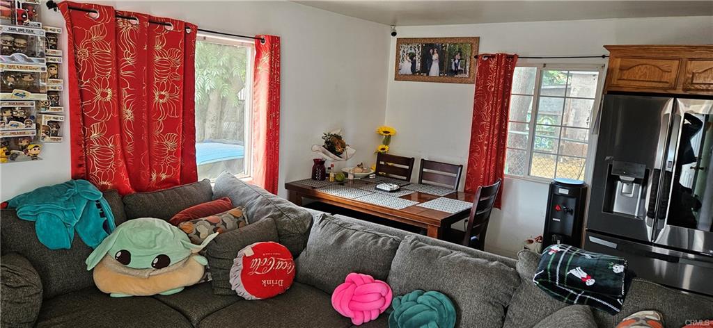 Los Angeles, California, 90044, United States, 7 Bedrooms Bedrooms, ,Residential,For Sale,1974904