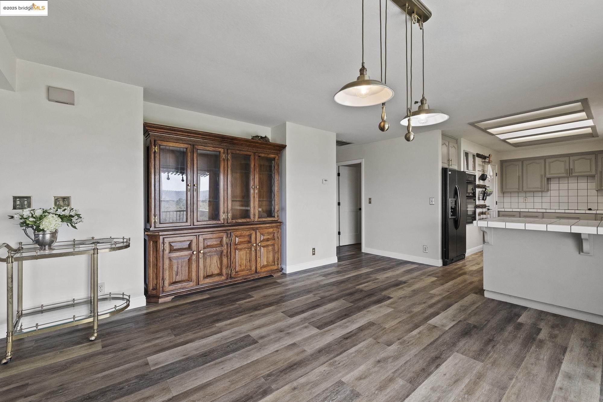 Jamestown, California, 95327, United States, 3 Bedrooms Bedrooms, ,2 BathroomsBathrooms,Residential,For Sale,1743185