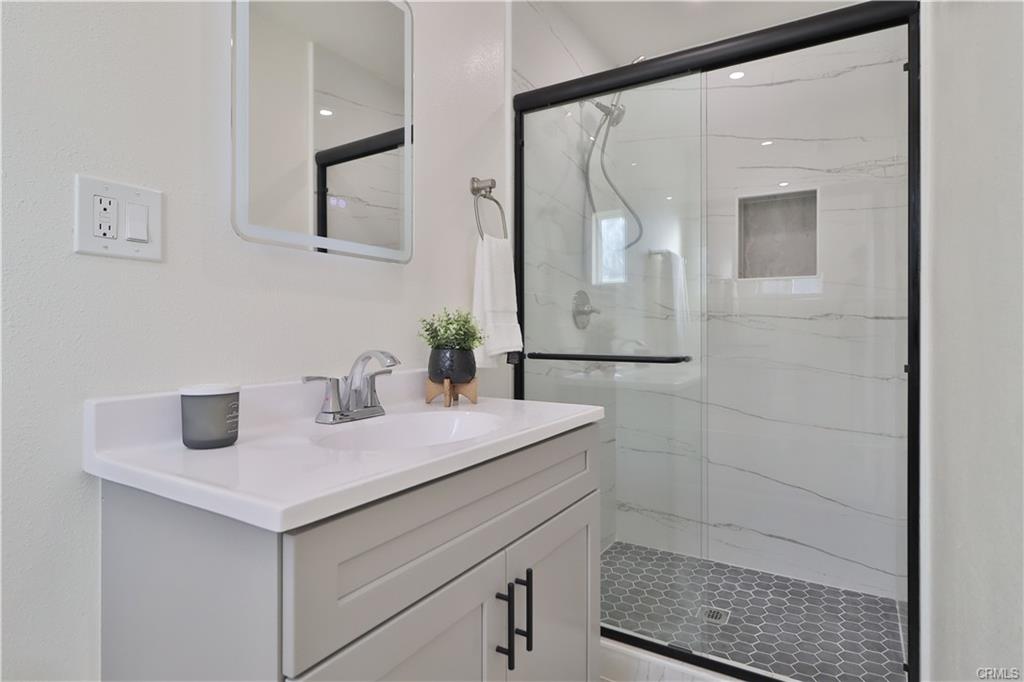 Woodland Hills, California, 91303, United States, 6 Bedrooms Bedrooms, ,7 BathroomsBathrooms,Residential,For Sale,1838273