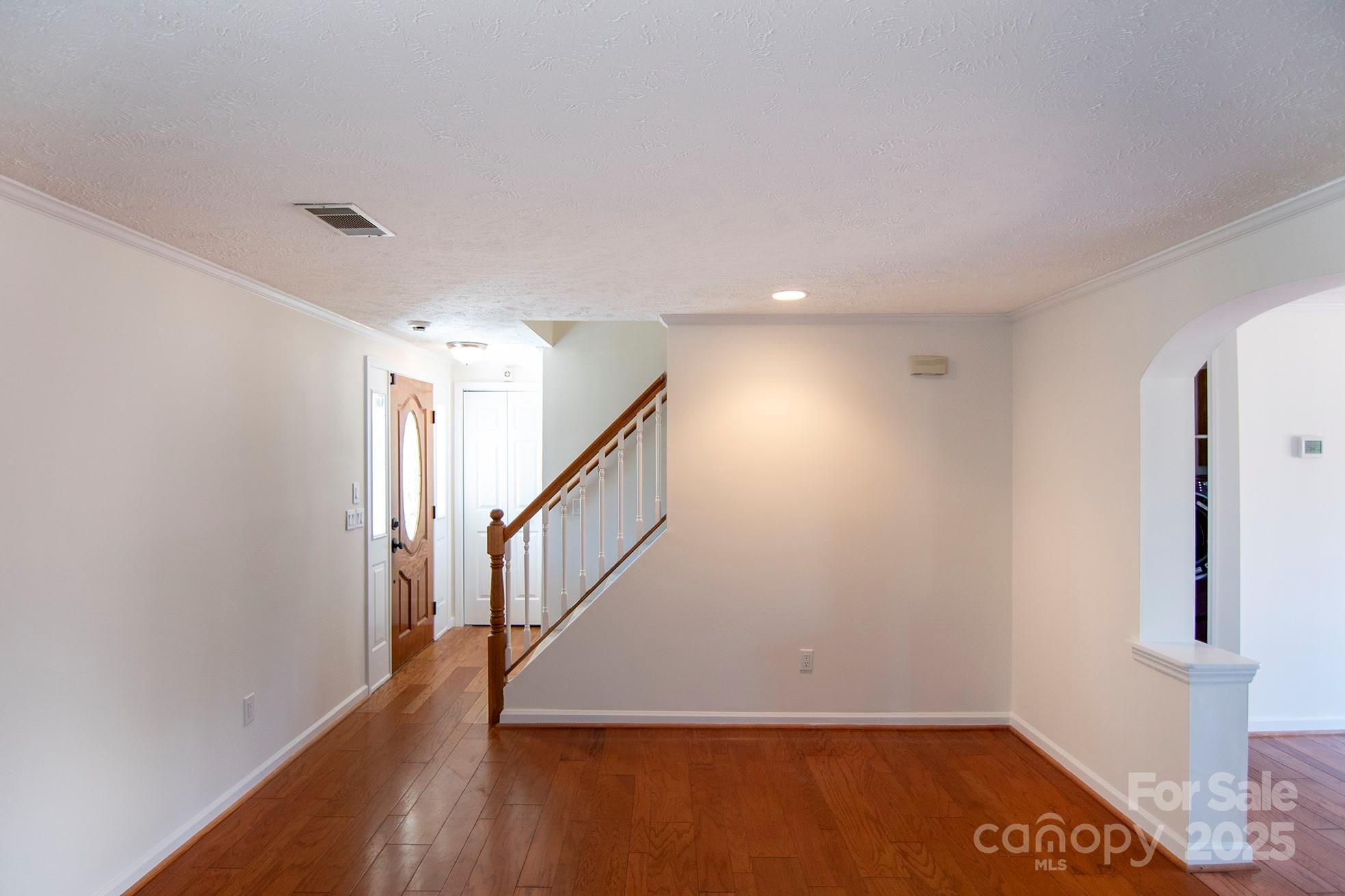 Hendersonville, North Carolina, 28792, United States, 3 Bedrooms Bedrooms, ,3 BathroomsBathrooms,Residential,For Sale,1976526