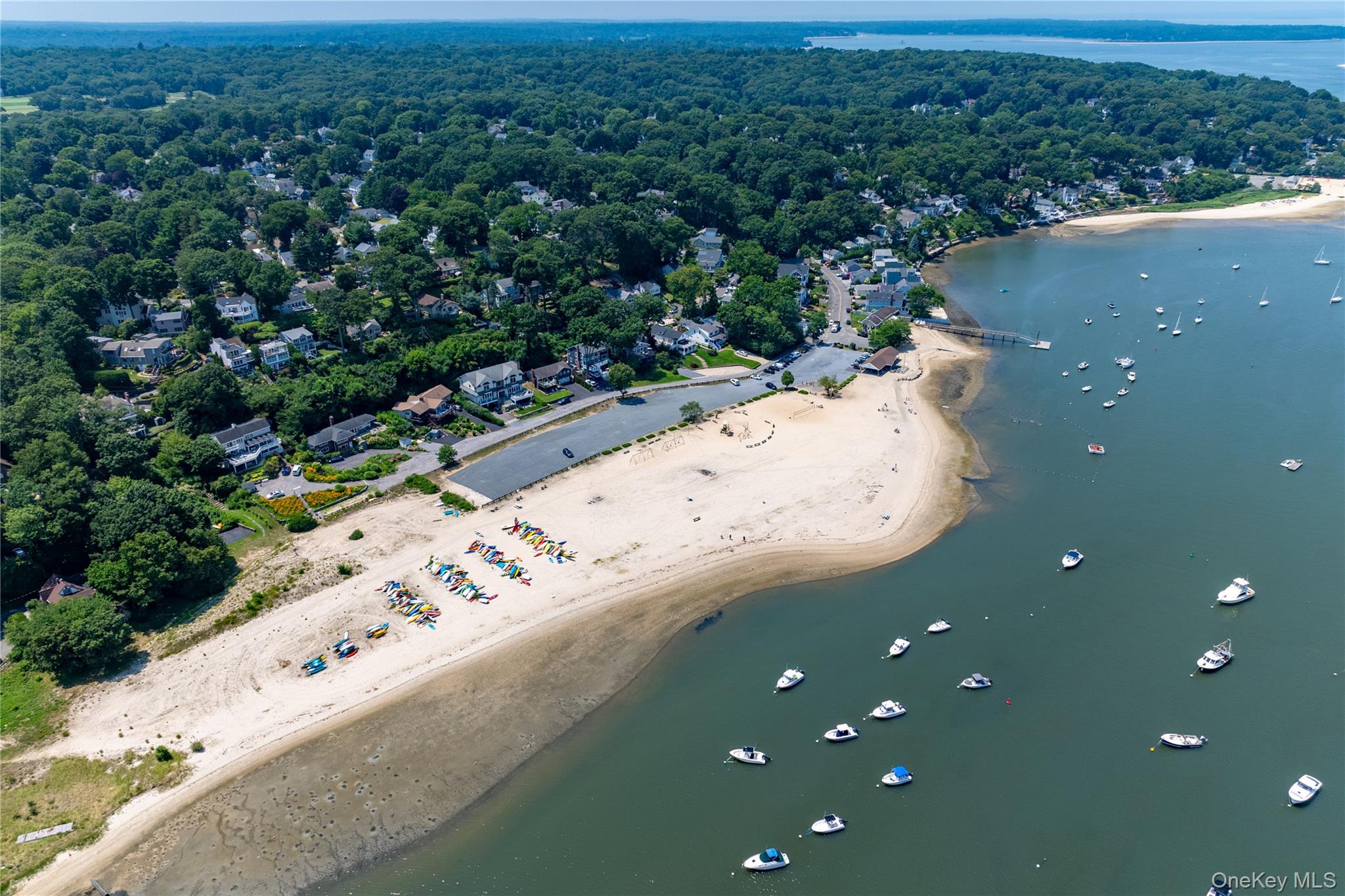  521 Adams Street, Centerport, NY, 11721 - 物件實景