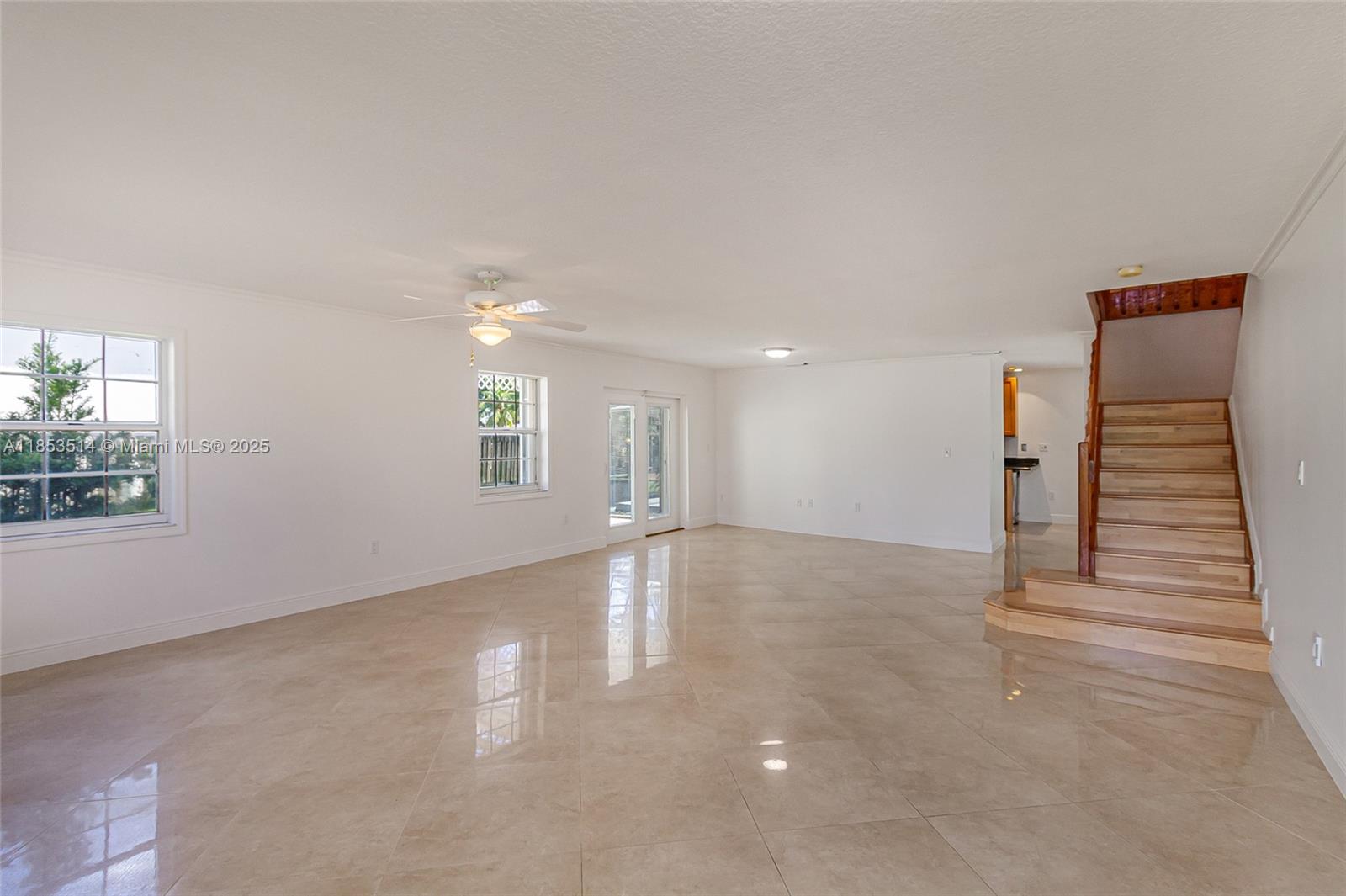 Hialeah, Florida, 33015, United States, 4 Bedrooms Bedrooms, ,3 BathroomsBathrooms,Residential,For Sale,1918630