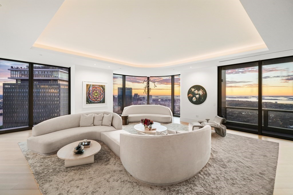 Boston, Massachusetts, 02199, United States, 5 Bedrooms Bedrooms, ,8 BathroomsBathrooms,Residential,For Sale,1906314