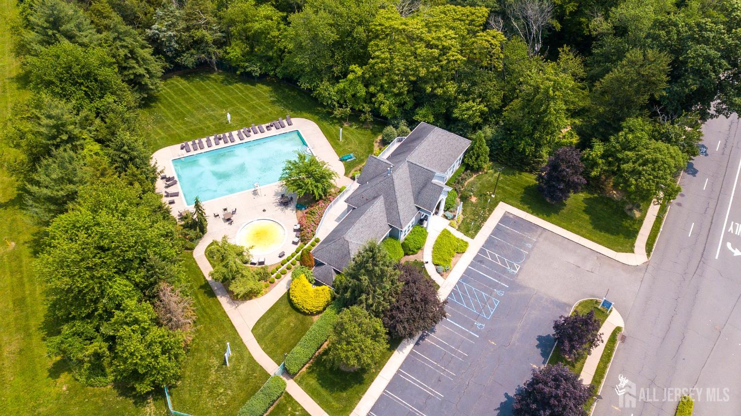 North Brunswick, New Jersey, 08902, United States, 3 Bedrooms Bedrooms, ,3 BathroomsBathrooms,Residential,For Sale,1937029
