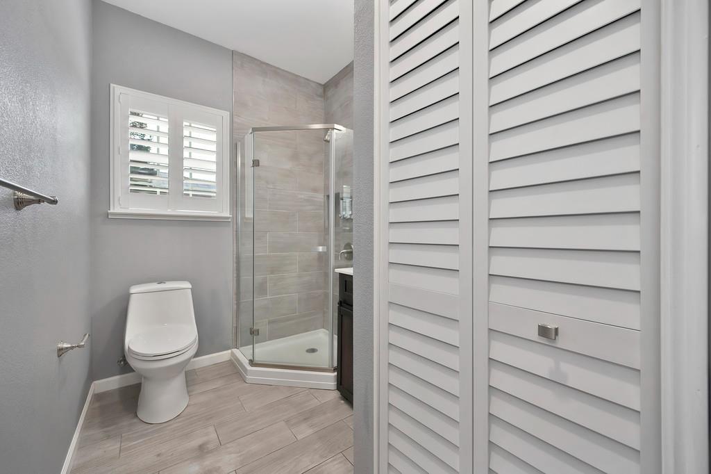 Roseville, California, 95747, United States, 6 Bedrooms Bedrooms, ,4 BathroomsBathrooms,Residential,For Sale,1940337