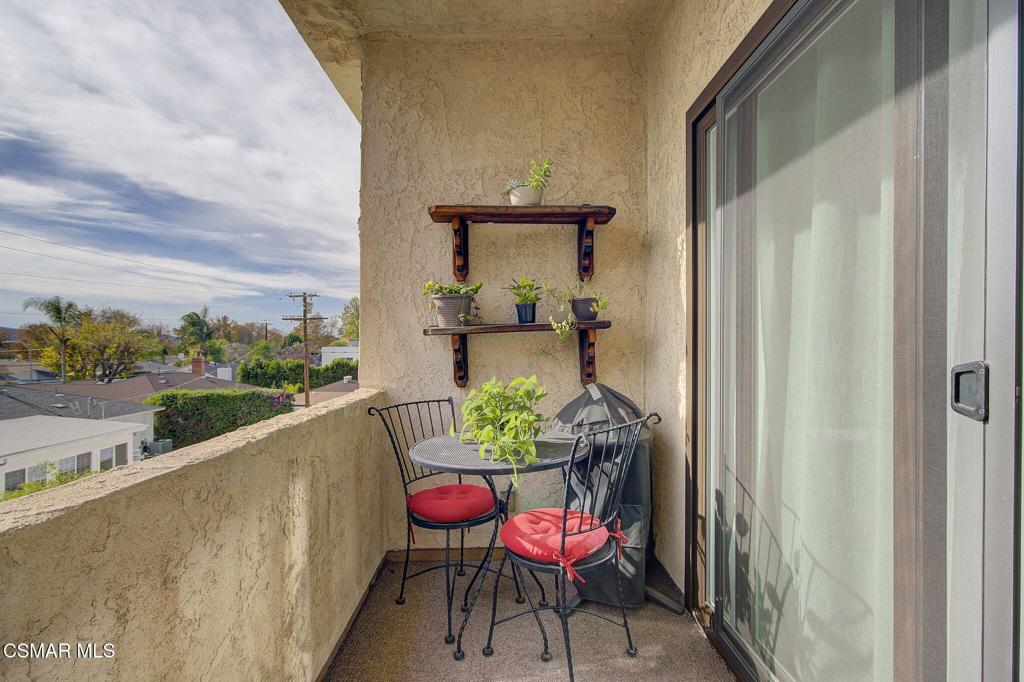 Van Nuys, California, 91406, United States, 2 Bedrooms Bedrooms, ,2 BathroomsBathrooms,Residential,For Sale,2005619