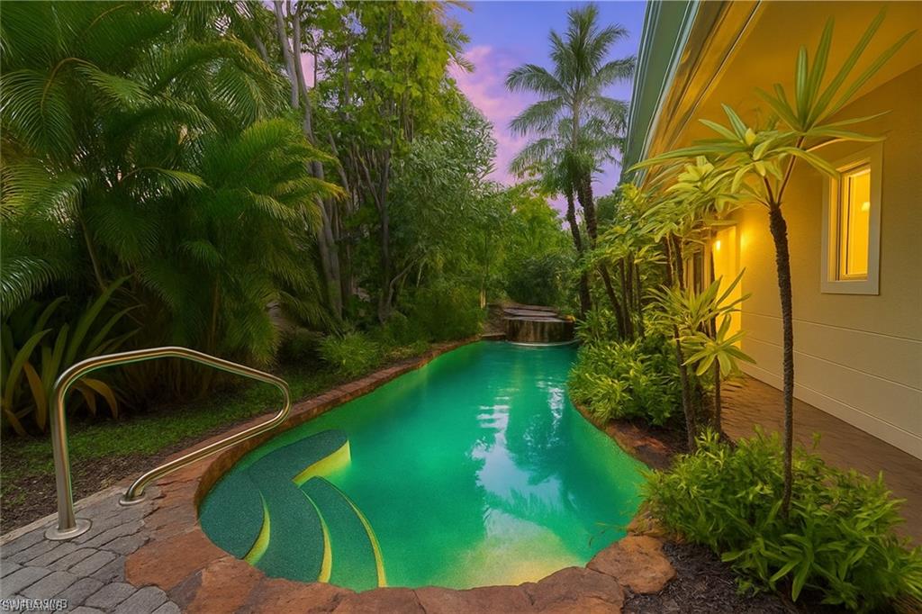 Naples, Florida, 34102, United States, 2 Bedrooms Bedrooms, ,2 BathroomsBathrooms,Residential,For Sale,1987994