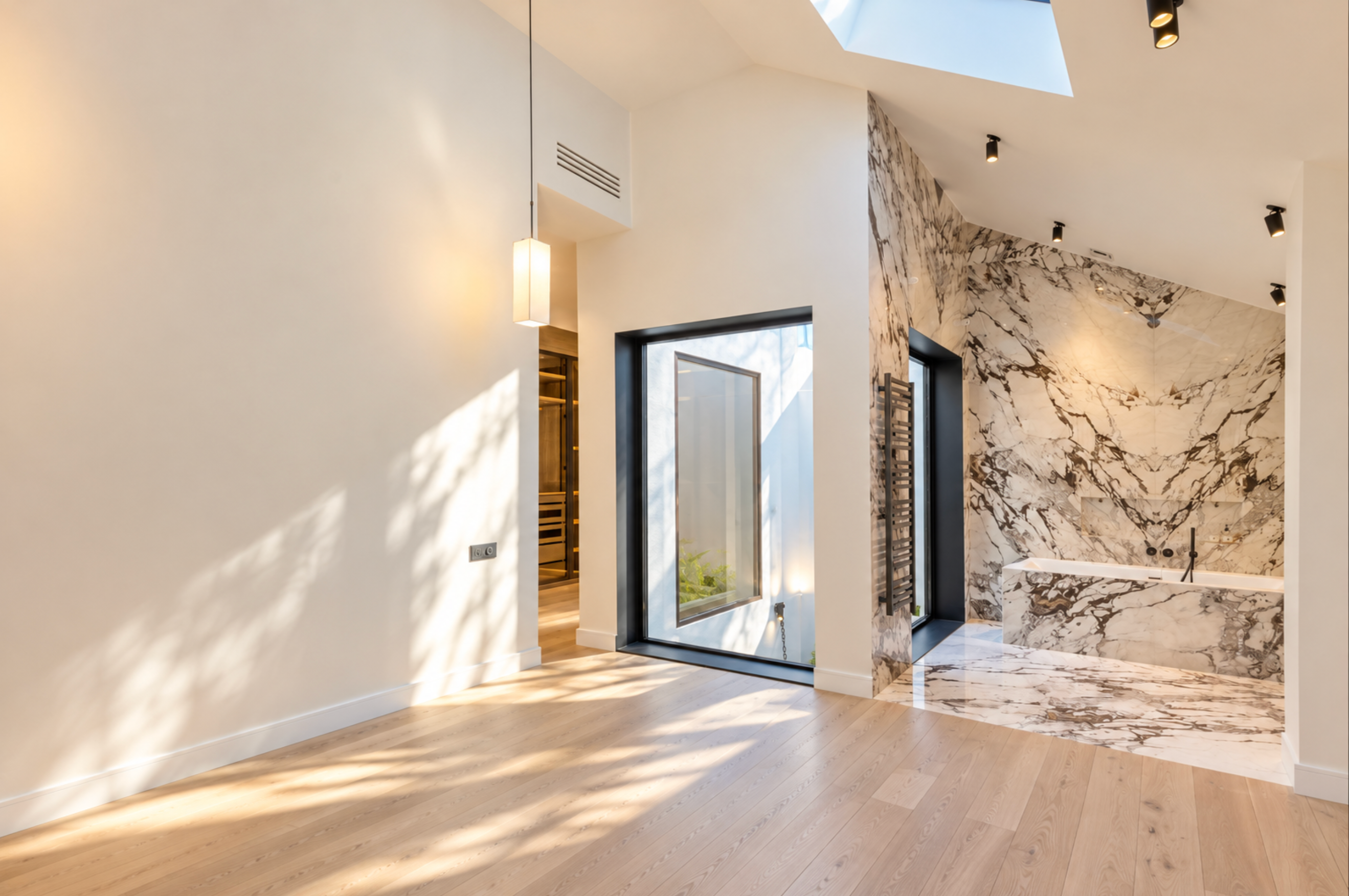  Superb Renovated Duplex with Landscaped Terrace - 物件實景