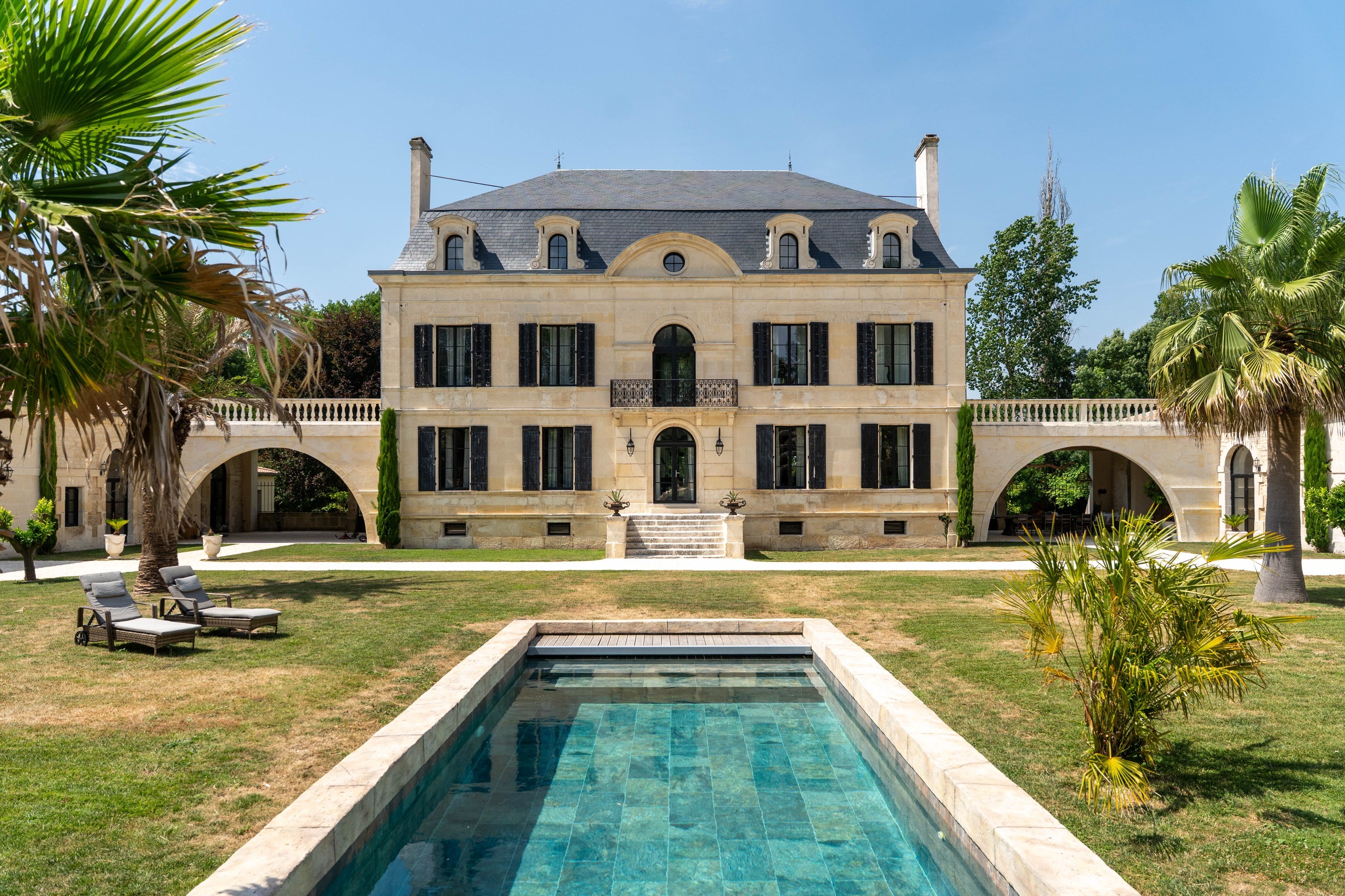  EXCEPTIONAL CHÂTEAU LOCATED IN CHARENTE MARITIME – PRESTIGIOUS ESTATE WITH GUES… - 物件實景