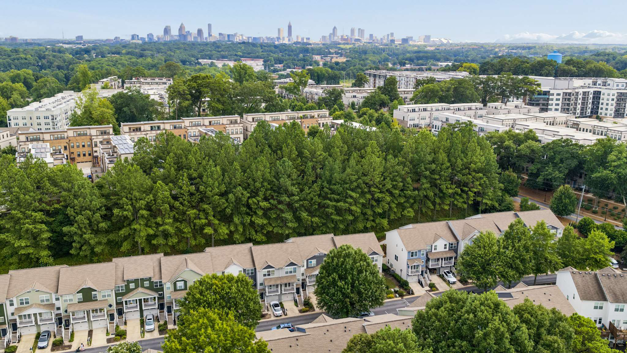  Beautifully Renovated Townhome in the Gated Liberty Park Community - 物件實景