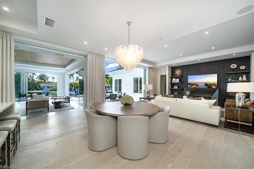 Naples, Florida, 34102, United States, 4 Bedrooms Bedrooms, ,6 BathroomsBathrooms,Residential,For Sale,1908699