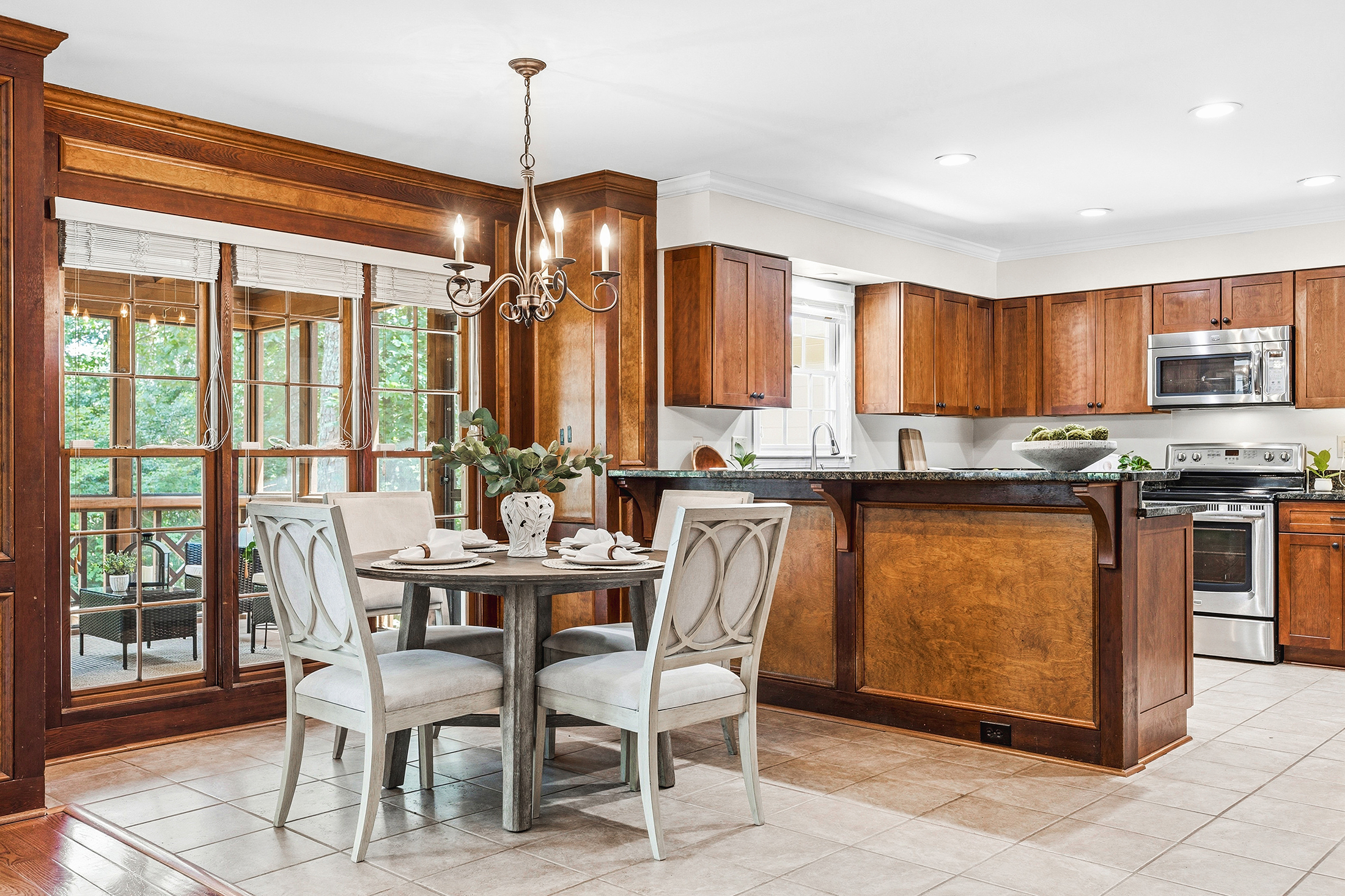  Refreshed and Move-In Ready Home in Ideal East Cobb Location - 物件實景