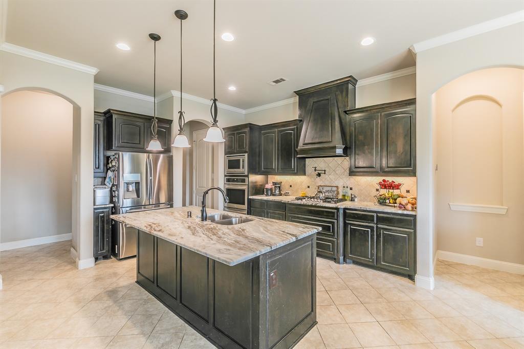 Mansfield, Texas, 76063, United States, 4 Bedrooms Bedrooms, ,3 BathroomsBathrooms,Residential,For Sale,1943219