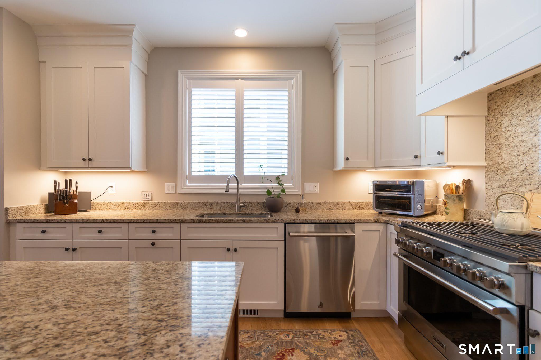 Cheshire, Connecticut, 06410, United States, 3 Bedrooms Bedrooms, ,3 BathroomsBathrooms,Residential,For Sale,2005318