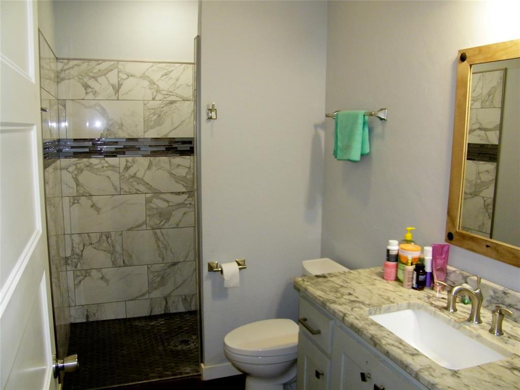 Kingfisher, Oklahoma, 73750, United States, 4 Bedrooms Bedrooms, ,3 BathroomsBathrooms,Residential,For Sale,1973899