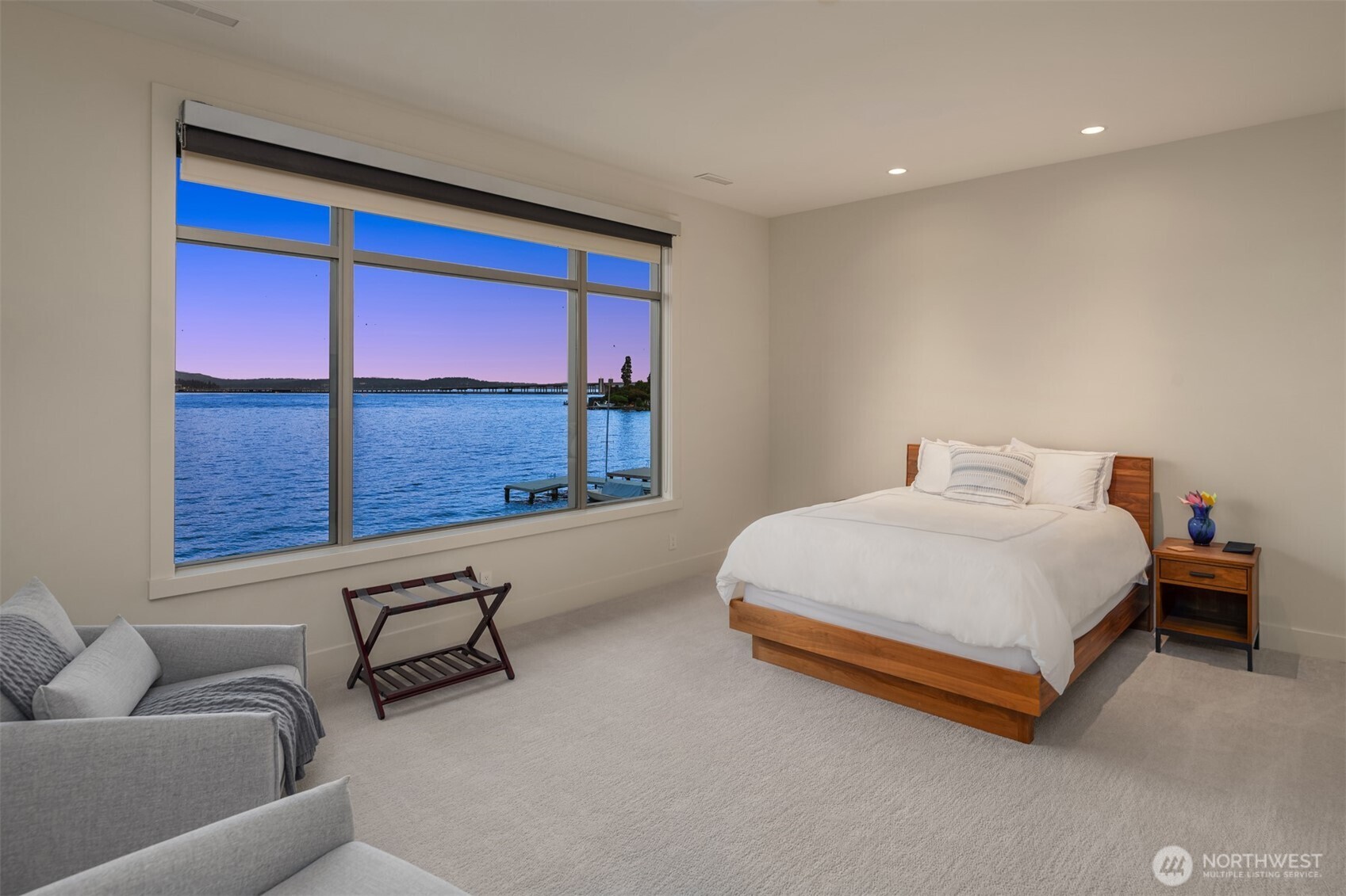 Seattle, Washington, 98105, United States, 6 Bedrooms Bedrooms, ,5 BathroomsBathrooms,Residential,For Sale,1993389