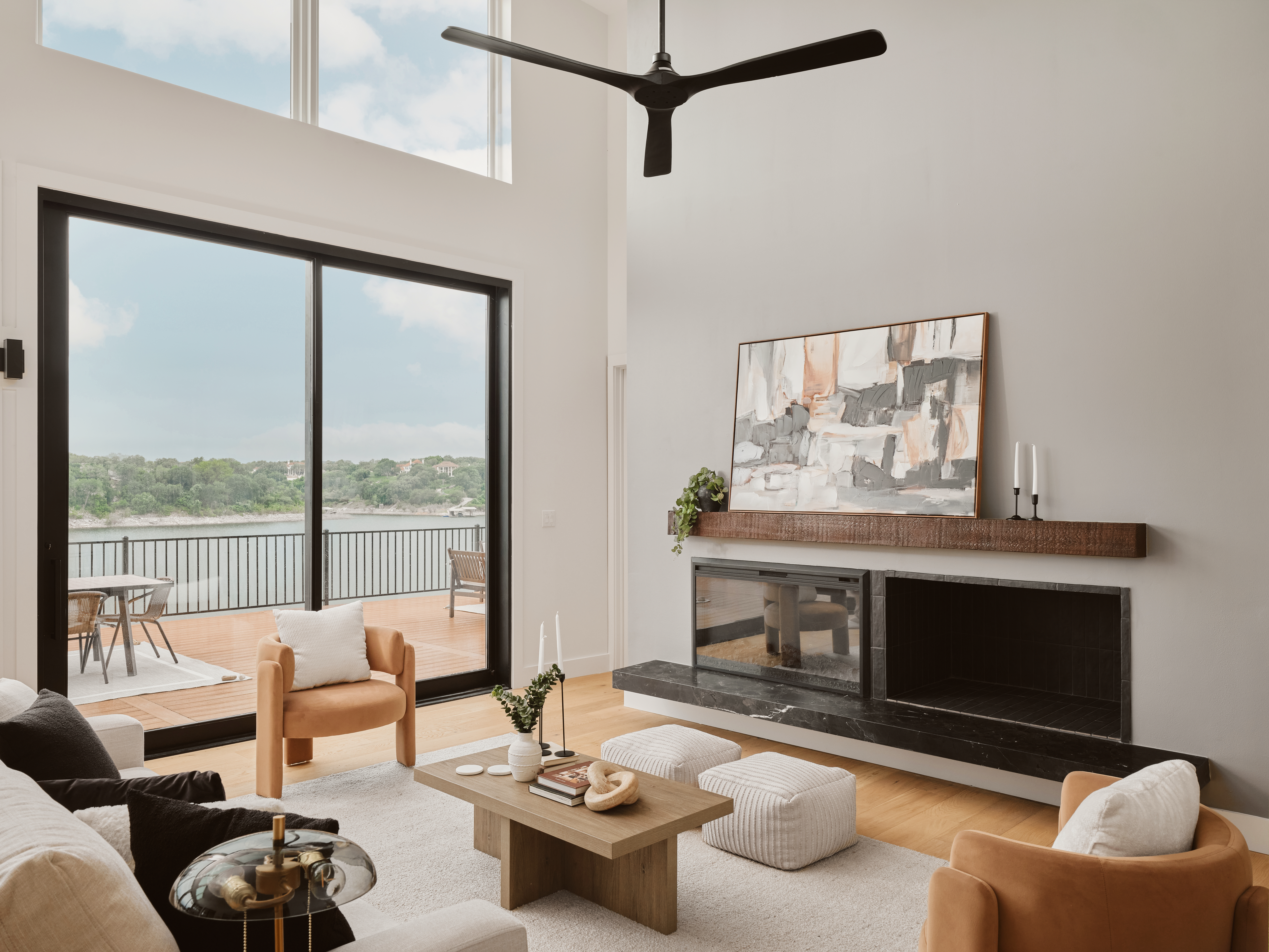  Architectural Elegance Meets Lakeside Living  25623 Singleton Dr, Marble Falls - 物件實景