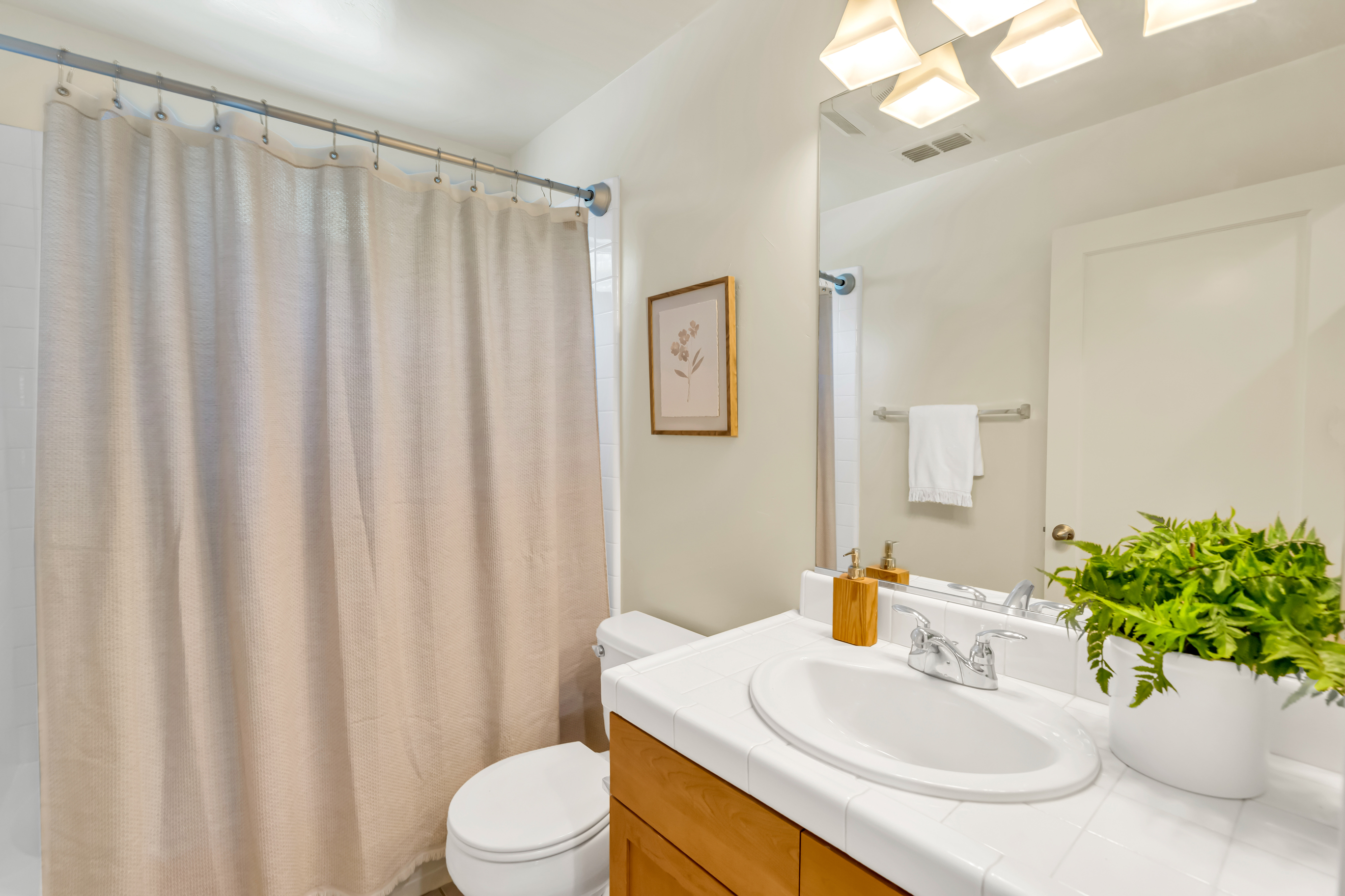  936 52nd Street, Sacramento, CA, 95819 - 物件實景
