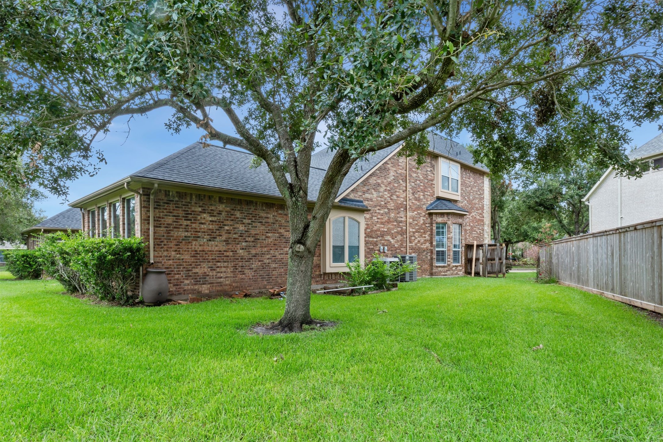 Sugar Land, Texas, 77479, United States, 5 Bedrooms Bedrooms, ,5 BathroomsBathrooms,Residential,For Sale,1837689
