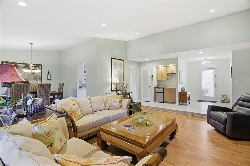 Tamarac, Florida, 33319, United States, 3 Bedrooms Bedrooms, ,2 BathroomsBathrooms,Residential,For Sale,1989471