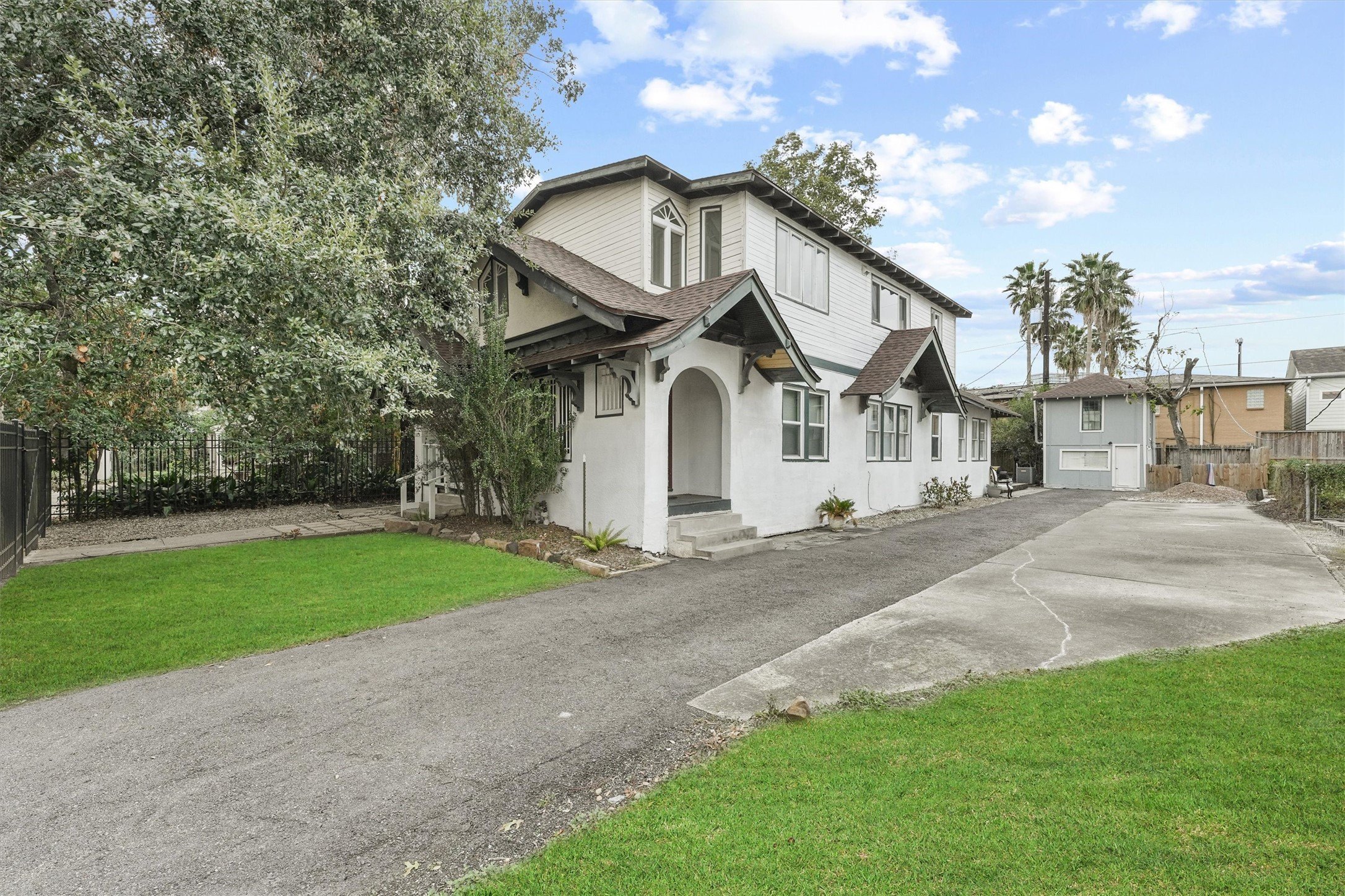 Houston, Texas, 77006, United States, 3 Bedrooms Bedrooms, ,1 BathroomBathrooms,Residential,For Sale,1982150