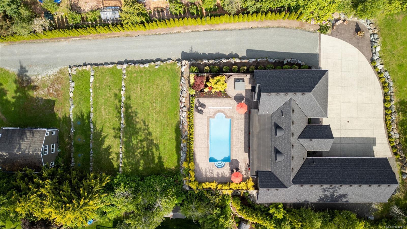 NORTH SAANICH, British Columbia, V8L 5M1, CA, 3 Bedrooms Bedrooms, ,Residential,For Sale,1948339