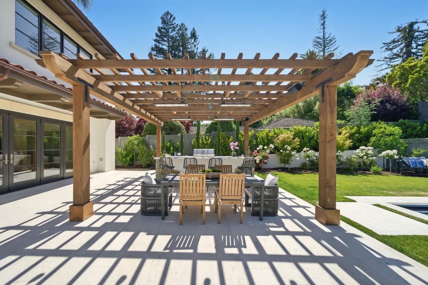 San Mateo, California, 94402, United States, 4 Bedrooms Bedrooms, ,6 BathroomsBathrooms,Residential,For Sale,1836989