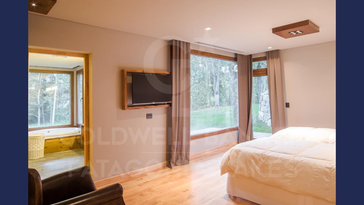 VENTA Casa de lujo 552 m2 lote 2242 m2 barrio cerr, Villa La Angostura, AR-Q, AR, 4 Bedrooms Bedrooms, ,5 BathroomsBathrooms,Residential,For Sale,VENTA Casa de lujo 552 m2 lote 2242 m2 barrio cerr,1487712