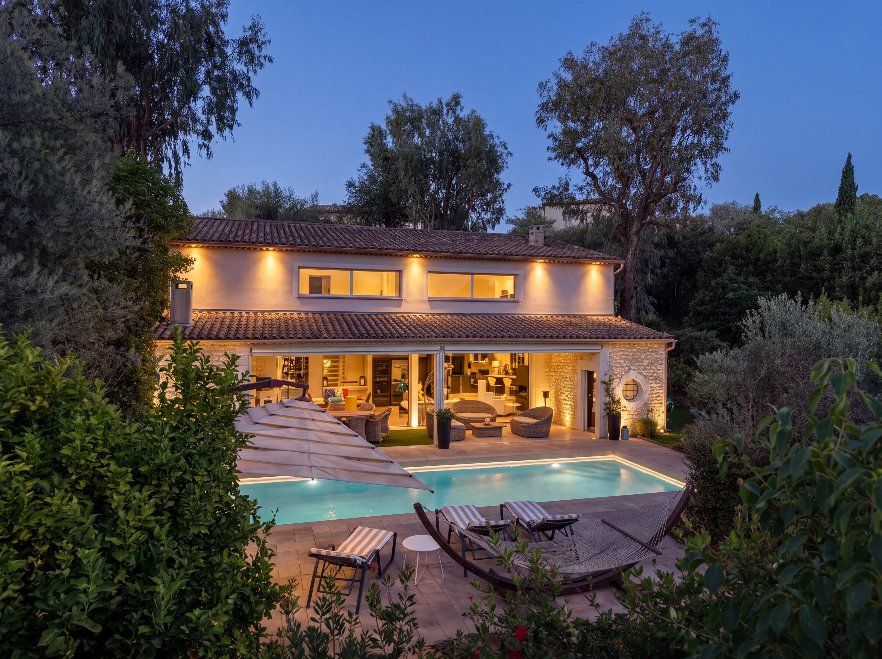  Cannes Croix des Gardes, 208 sqm three bedroom villa with pool and independent … - 物件實景